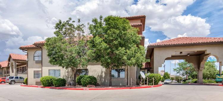 盖洛普 I-40 出口 20 号凯艺套房酒店(Quality Inn & Suites Gallup I-40 Exit 20)图片
