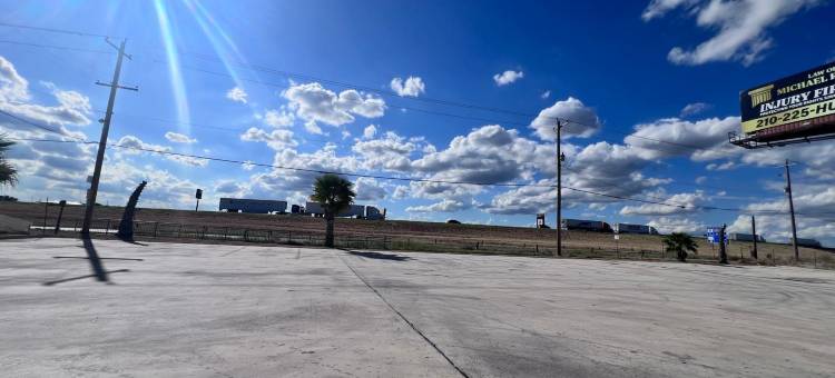 OYO 花园旅馆及套房 佩尔萨尔 I-35 东(OYO Hotel Pearsall I-35 East)图片