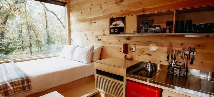 Postcard Cabins Brown County图片