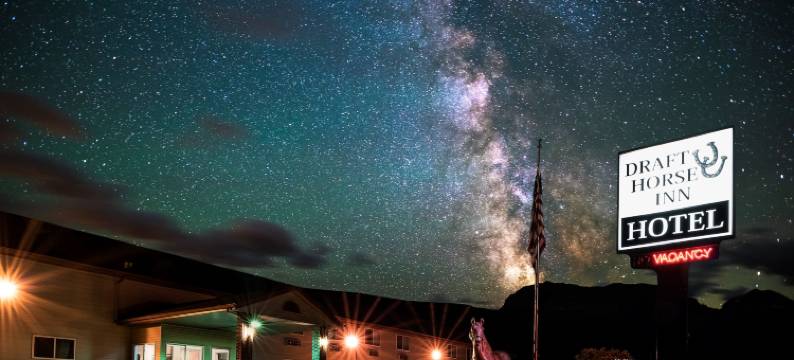 驮马套房酒店(Draft Horse Inn and Suites)图片