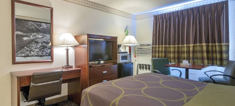 科罗拉多斯普林斯-切斯特纳特街温德姆速8酒店(Super 8 by Wyndham Colorado Springs/Chestnut Street)图片