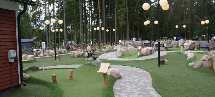 华纳莫普洛斯琼湖露营酒店(Värnamo Camping Prostsjön)图片