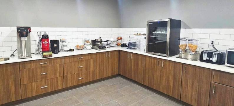 塔尔萨/卡图萨 66 号公路温德姆麦客达套房酒店(Microtel Inn & Suites by Wyndham Tulsa / Catoosa Route 66)图片