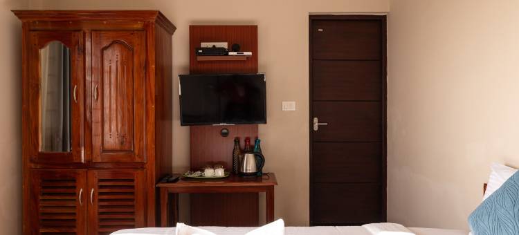 阿瓦代尔伊杜基 - 不允许单身团体(Avadale Idukki - Stag Groups Not Allowed)图片