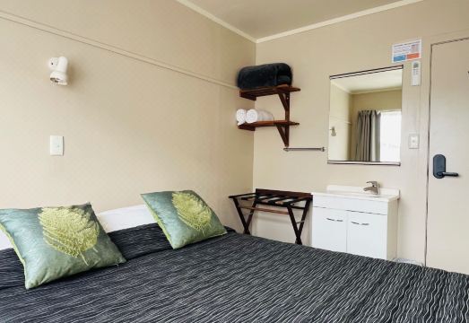 Seagulls Guesthouse Hotel Overview