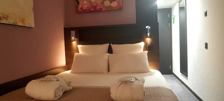 纳希实用酒店(Nash Pratik Hotel)图片