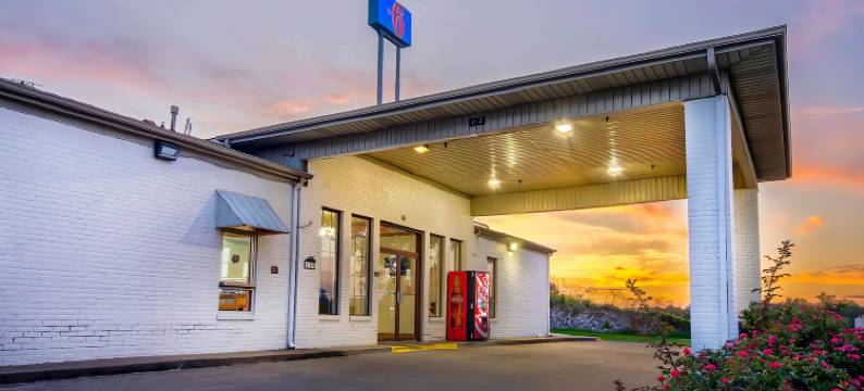 格兰德河6号汽车旅馆(Motel 6 Grand Rivers, KY)图片