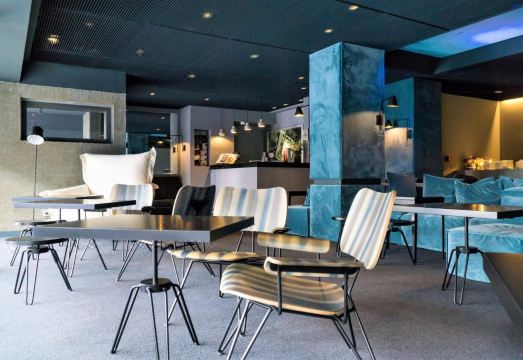 Periscope Hotel Overview