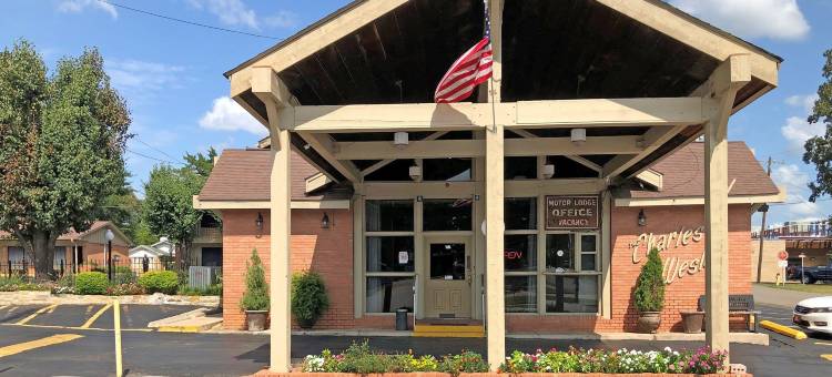 布罗肯鲍查尔斯韦斯利汽车旅馆(Charles Wesley Motor Lodge Downtown Broken Bow- Hochatown)图片