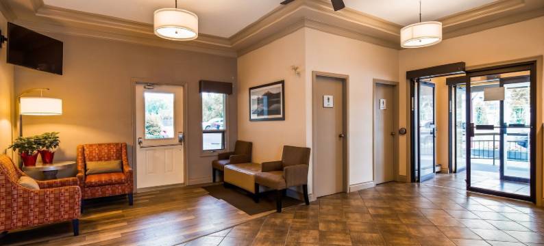 塔套房酒店(Tower Inn & Suites)图片