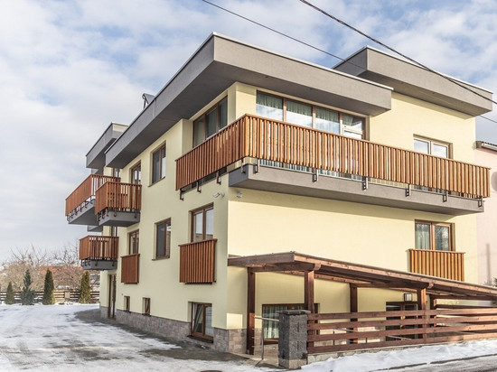 德曼诺瓦公寓酒店