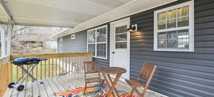 Vine Grove住宅，配有露台，距离桑德斯泉4英里！(Vine Grove Home w/ Deck, 4 Mi to Saunders Springs!)图片