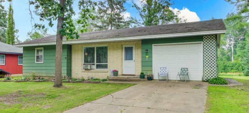 适合家庭的住宅，位于松河，带有火坑(Family-Friendly Home w/ Fire Pit in Pine River)图片