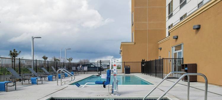温特斯戴维斯万枫酒店及套房(Fairfield Inn & Suites Winters Davis)图片
