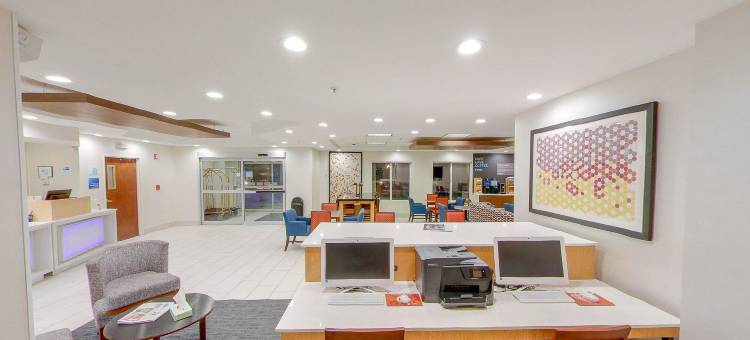 Holiday Inn Express 韦恩堡东(纽黑文)(Holiday Inn Express Fort Wayne-East (New Haven))图片