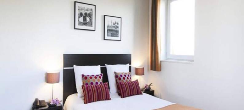 Apartment near Aeroscopia with Pool图片