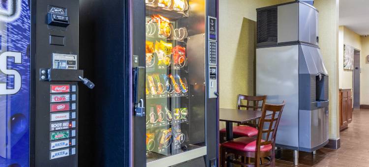 红屋顶酒店乔治敦-IN-路易斯维尔西部(Red Roof Inn Georgetown, IN – Louisville West)图片