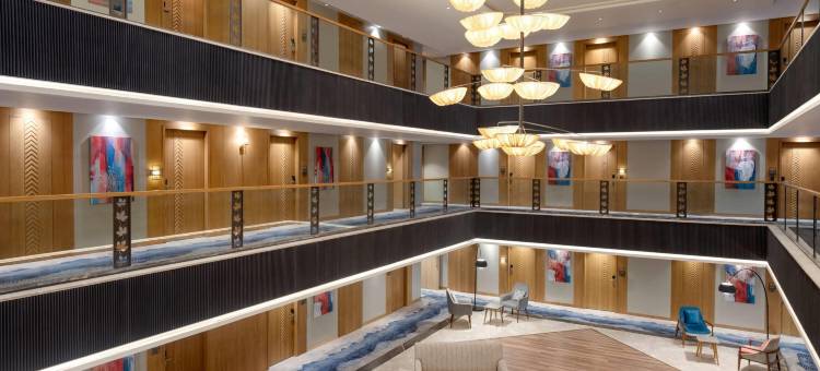 温德姆华美达安可拉杰巴格斯里纳格酒店(Ramada Encore by Wyndham Rajbagh Srinagar)图片