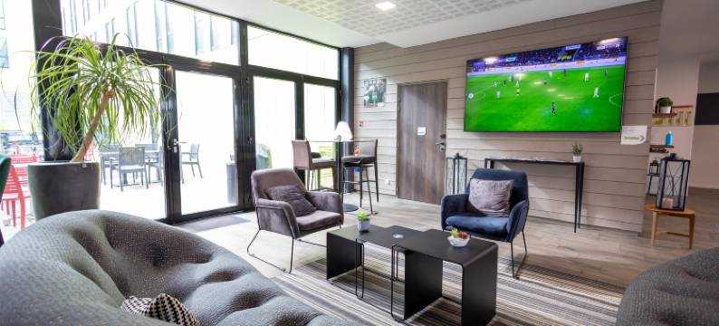 贝尔福特蒙贝利亚约恩西恩车站康铂酒店(Campanile Belfort Montbeliard - Gare la Jonxion)图片