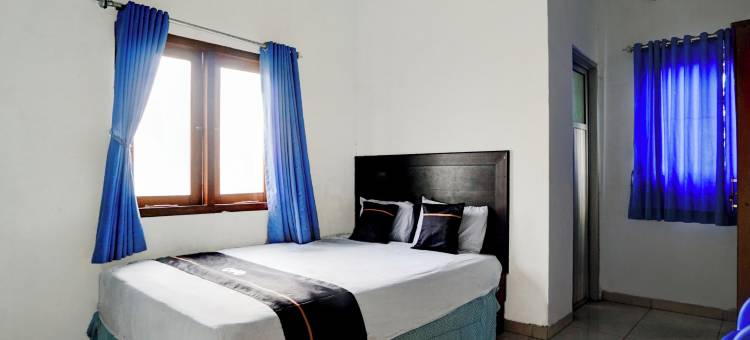 OYO 94818 萨比娜伊斯兰旅馆(OYO 94818 Sabina House Syariah)图片