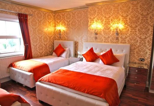 Crompton Guest House Hotel Overview