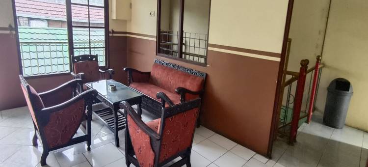 OYO 酒店阿尔阿沙尔旅馆靠近阿西尔乌拜小吃店(Hotel O Penginapan Al-AsharNearWarung Acil Ubai)图片