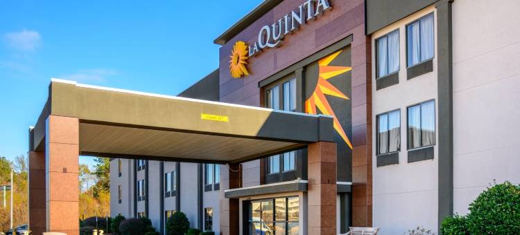 费耶特维尔 I-95 拉昆塔温德姆套房酒店(La Quinta Inn & Suites by Wyndham Fayetteville I-95)图片