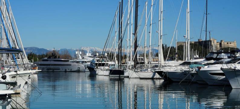 易瑞酒店(Irin Hotel)图片