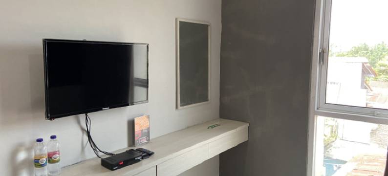 红多兹酒店-近RSUD马格诺普尔沃克托3号(RedDoorz Near Rsud Margono Purwokerto 3)图片