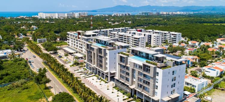 靠近海洋的五楼公寓，带无边际屋顶泳池、阳台、洗衣机/烘干机(5th-floor apt Near the Ocean With Infinity Rooftop Pool, Balcony, Washer/dryer)图片