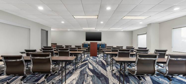 萨沃尼舒适套房酒店-秀格尔洛弗(Comfort Inn & Suites Suwanee - Sugarloaf)图片