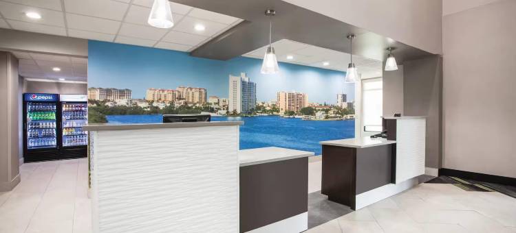 克利尔沃特南舒适套房酒店(Comfort Inn & Suites Clearwater South)图片