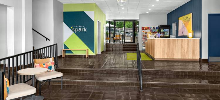 希尔顿Spark堪萨斯城广场有轨电车酒店(Spark by Hilton Kansas City Plaza Streetcar)图片