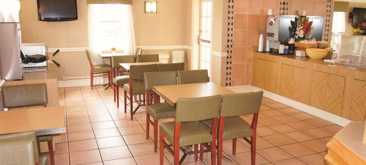 圣安东尼奥南公园温德姆呗盟酒店(Baymont by Wyndham San Antonio South Park)图片