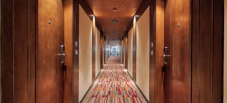 古尔冈中心温德姆华美达酒店(Ramada by Wyndham Gurgaon Central)图片