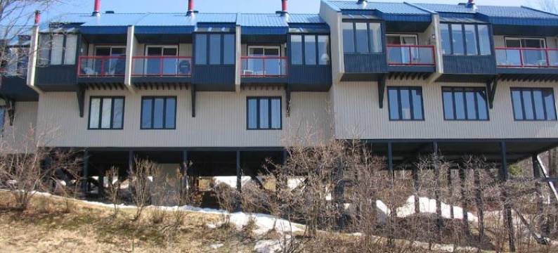 斯通汉姆公寓(Condo Stoneham)图片