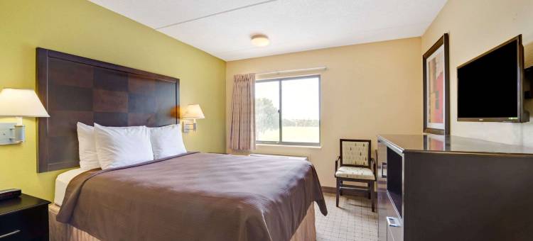 迪索托戴斯套房酒店(Days Inn & Suites by Wyndham DeSoto)图片