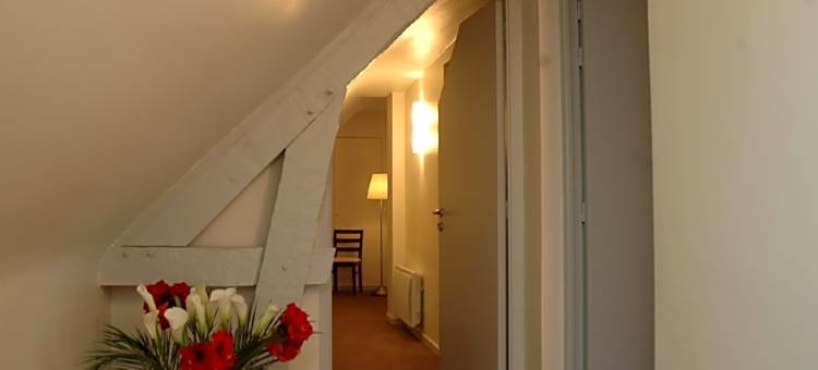 克鲁瓦布兰奇方丹酒店(Logis Hotel la Croix Blanche Fontevraud)图片