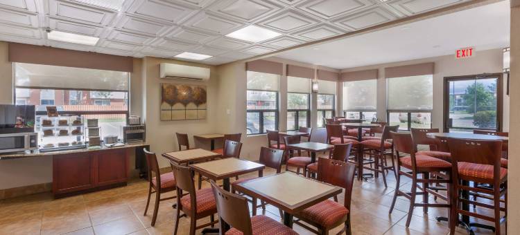 罗斯城市套房贝斯特韦斯特优质酒店(Best Western Plus Rose City Suites)图片