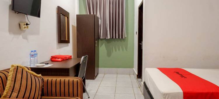 红多兹伊斯兰@印尼肯达里酒店(RedDoorz Syariah @ Hotel Wisma Indonesia Kendari)图片