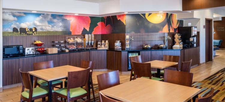 丹佛奥罗拉/医疗中心万枫酒店(Fairfield Inn & Suites Denver Aurora/Medical Center)图片