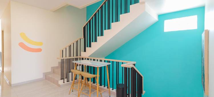 泗水三叶草艾斯桑斯酒店(Sans Hotel Clover Ace Surabaya by RedDoorz)图片