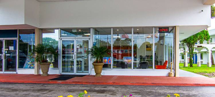 斯达克传统汽车旅馆(Motel 6 Starke, FL)图片