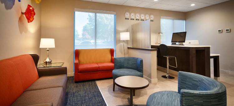 罗斯威尔/阿法乐特贝斯特韦斯特优质酒店(Best Western Plus Roswell/Alpharetta)图片