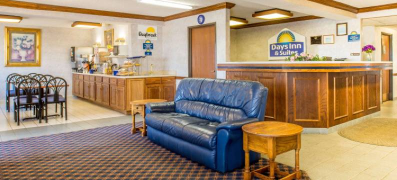 彭顿海滩戴斯酒店(Days Inn by Wyndham Pontoon Beach)图片