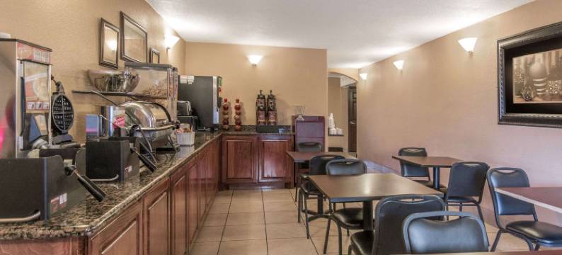 温德姆速8酒店-博蒙特I-10南/学院街(Super 8 by Wyndham Beaumont I-10 South/College St)图片