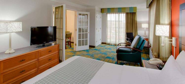 匹兹堡机场拉昆塔温德姆酒店(La Quinta Inn by Wyndham Pittsburgh Airport)图片