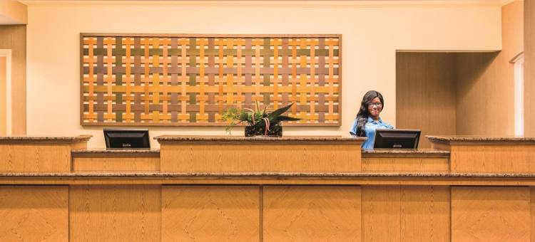 莱克兰西拉昆塔温德姆套房酒店(La Quinta Inn & Suites by Wyndham Lakeland West)图片