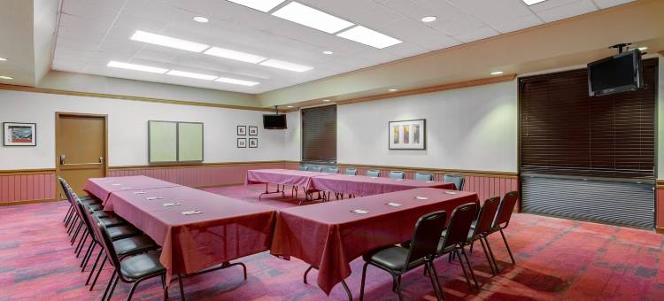 普罗沃华美达酒店(Ramada by Wyndham Provo)图片