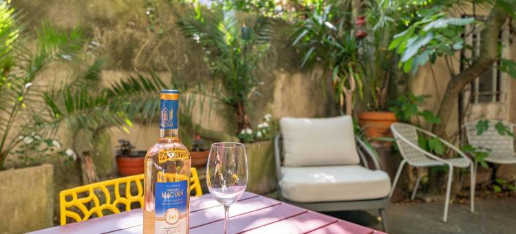 芬索尼厄斯公寓(Finsonius Studios)图片